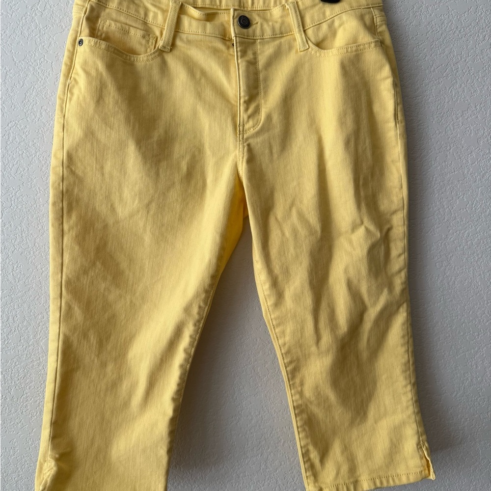 St. John's Bay Yellow 5-pocket Capri Pants Women’s Size 12P NWOT